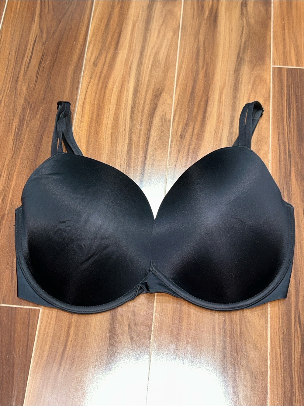 34DDD Victoria’s Secret padded push-up black bra